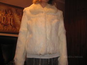 Продам шубку кроличью, белого цвета