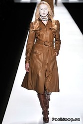 Кожаное пальто, коричневое, 52-го размера, на пуговицах, длиной - ниж